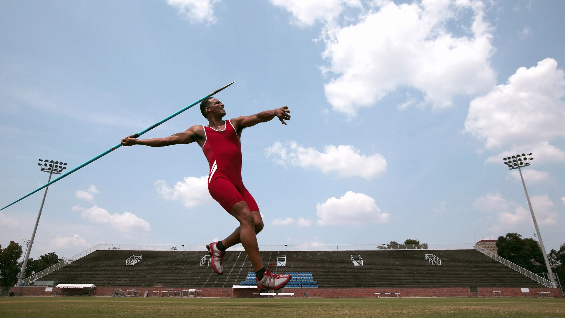 女子橄榄球正在改变传统体育格局，女子橄榄球比赛集锦